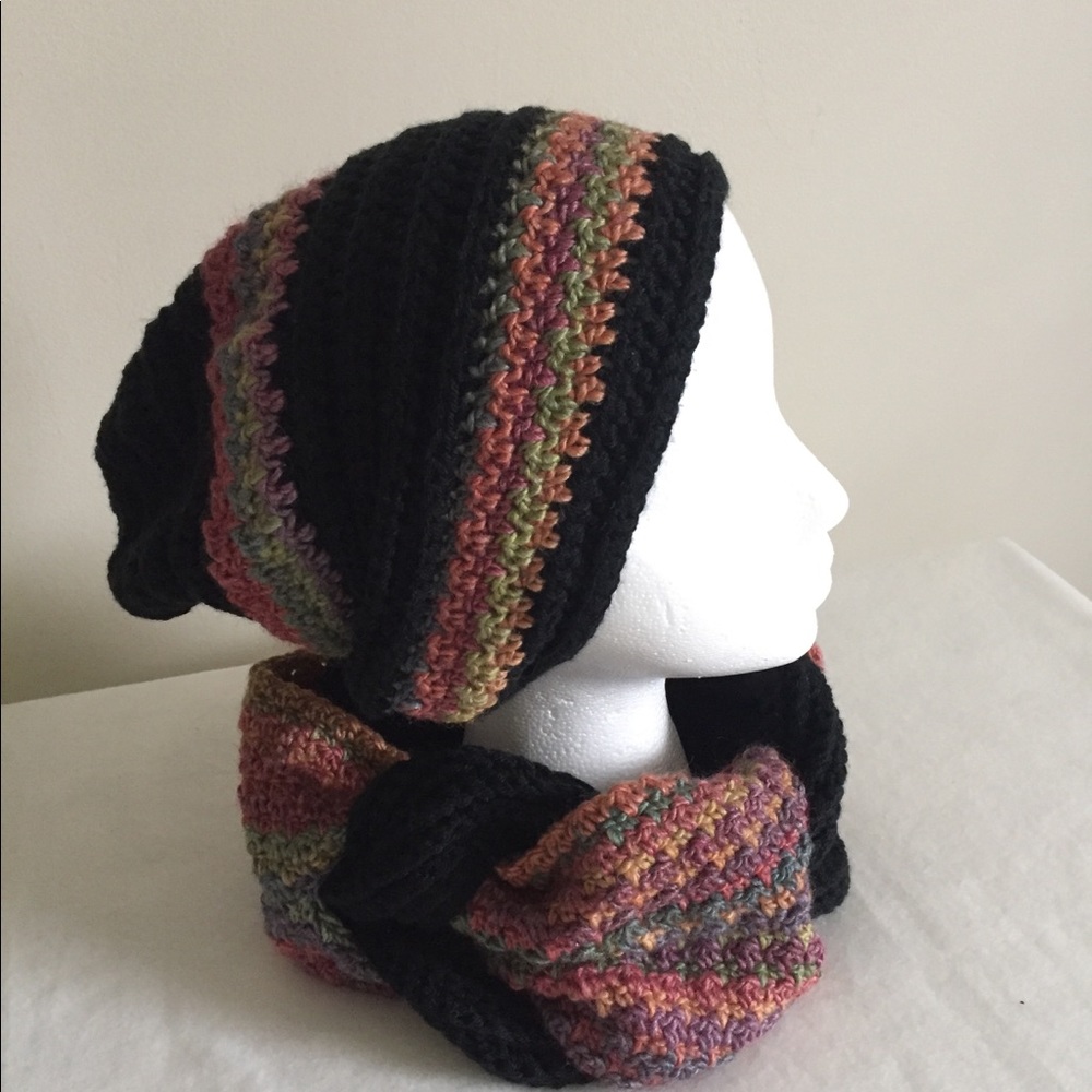 NWOT Set Beanie and Neck